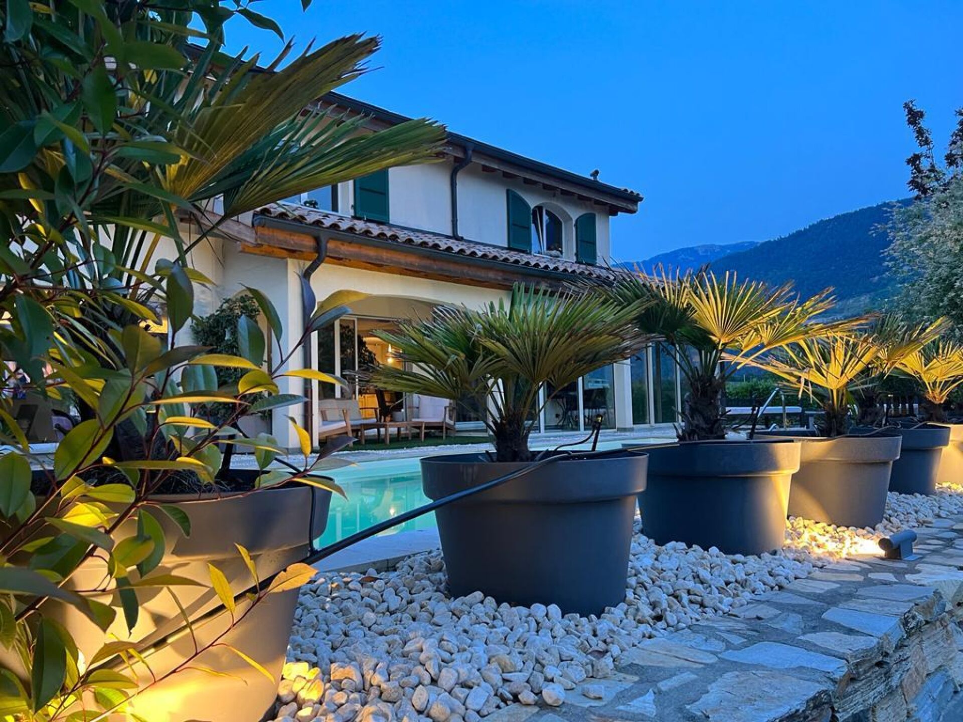 Detached Provençal villa 5 rooms with swimming pool.