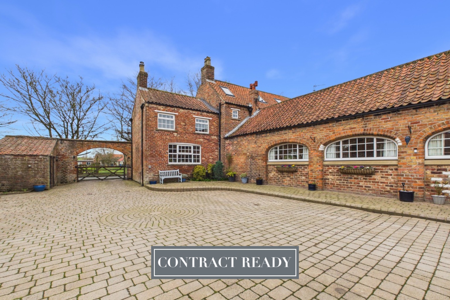 Detached House: for sale in Kilham Driffield