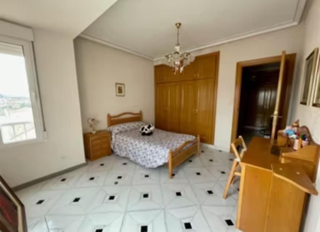 Residential building For sell in Monovar in Alicante