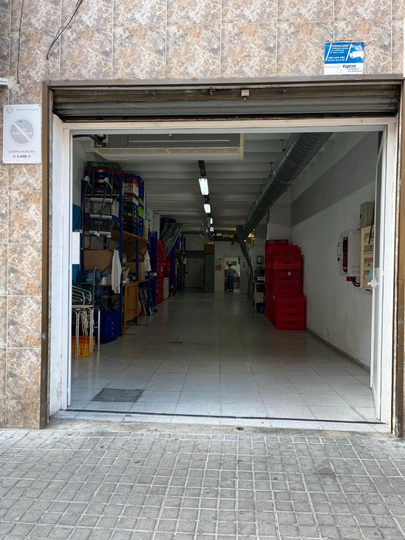 Commercial for sale in L'Hospitalet de Llobregat, Spain