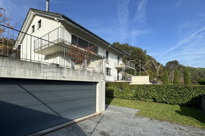 Sole agent Superb semi-detached corner villa in Pully