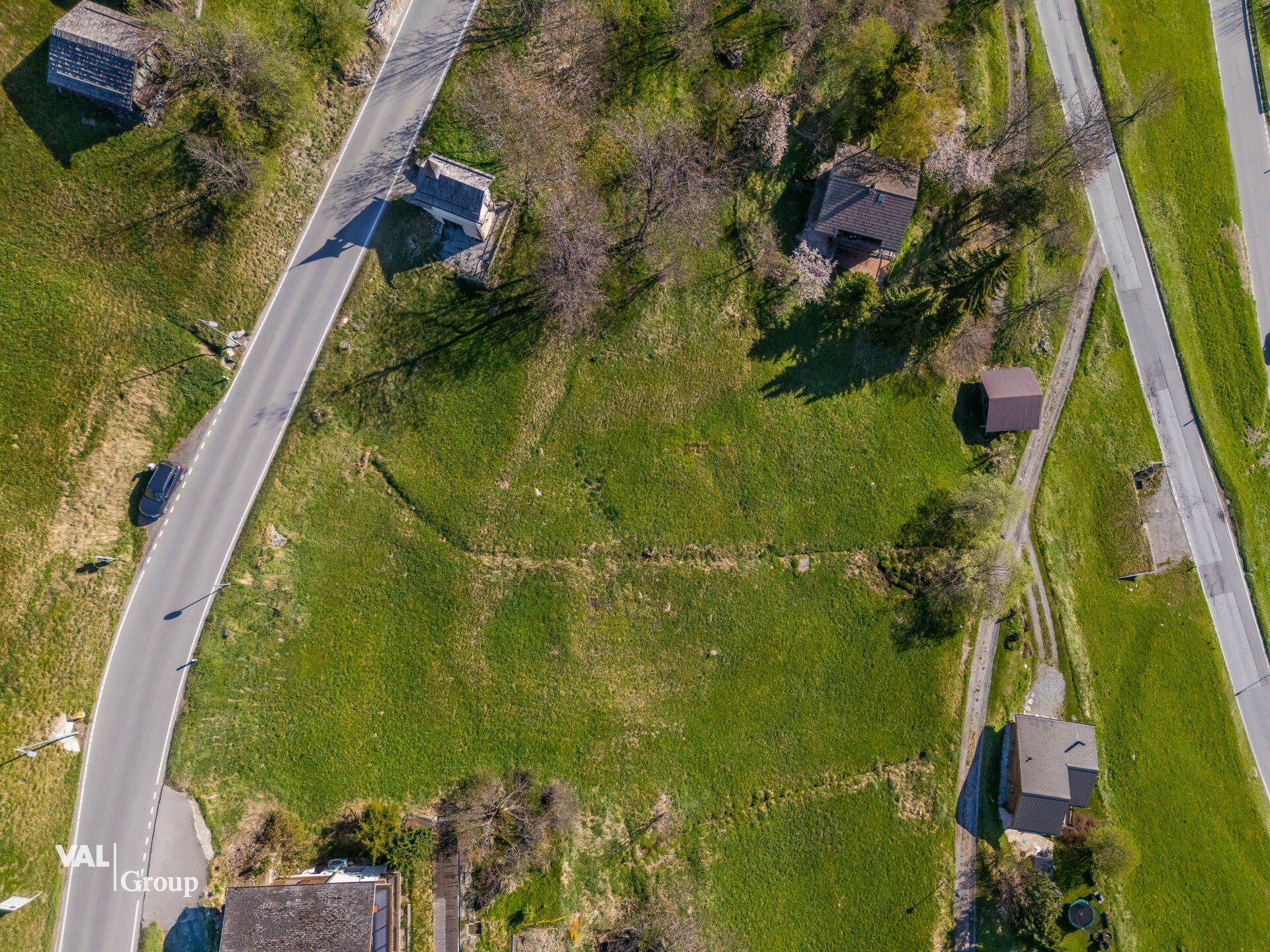 Superb building plot at the entrance to Grimentz, strategic location and exceptional potential