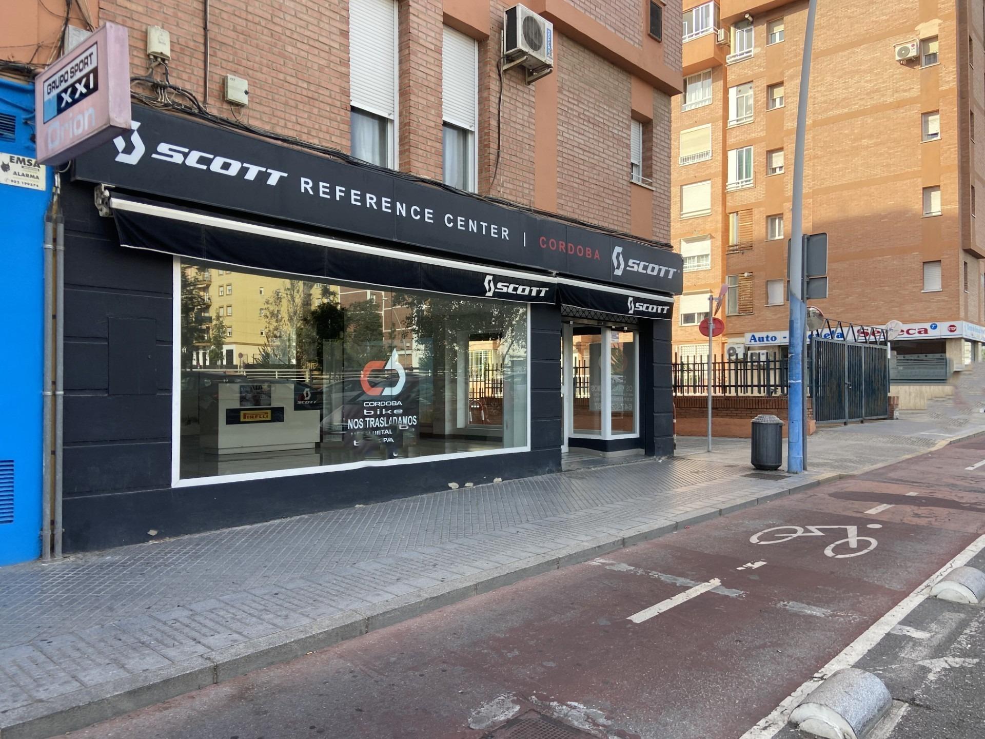 COMMERCIAL PREMISES IN CARLOS III !!