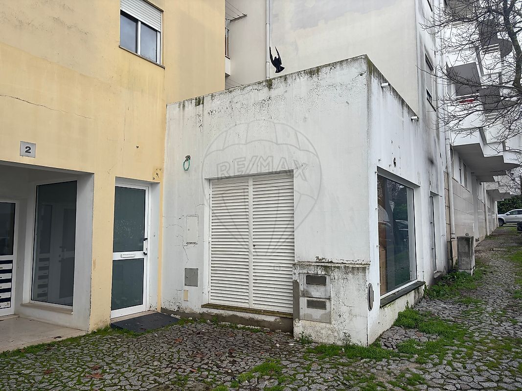 Commercial for sale in Evora, Portugal