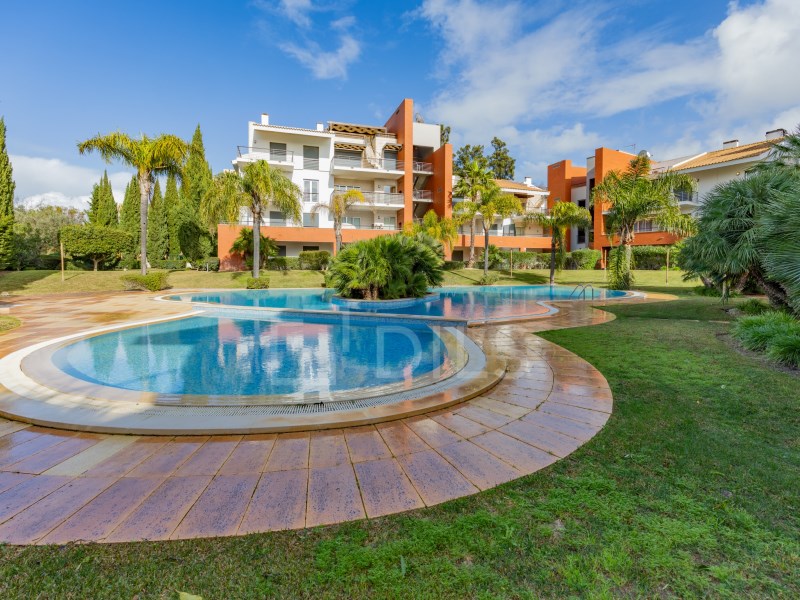 2 bedroom apartment in Vilamoura, Algarve