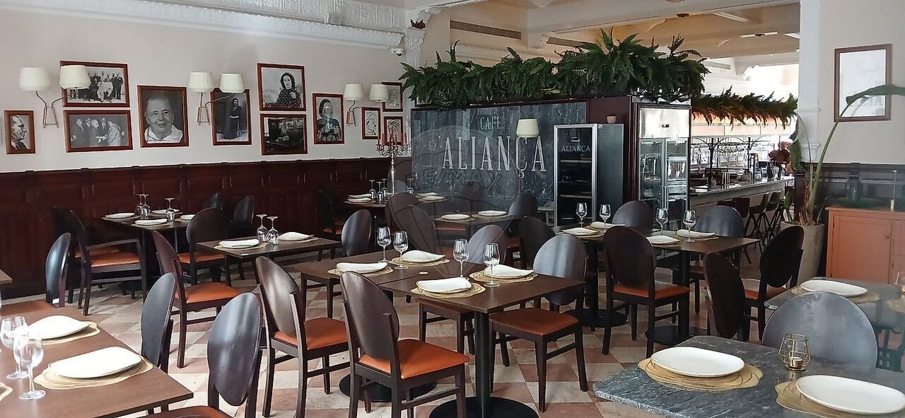 Commercial for sale in Faro, Portugal