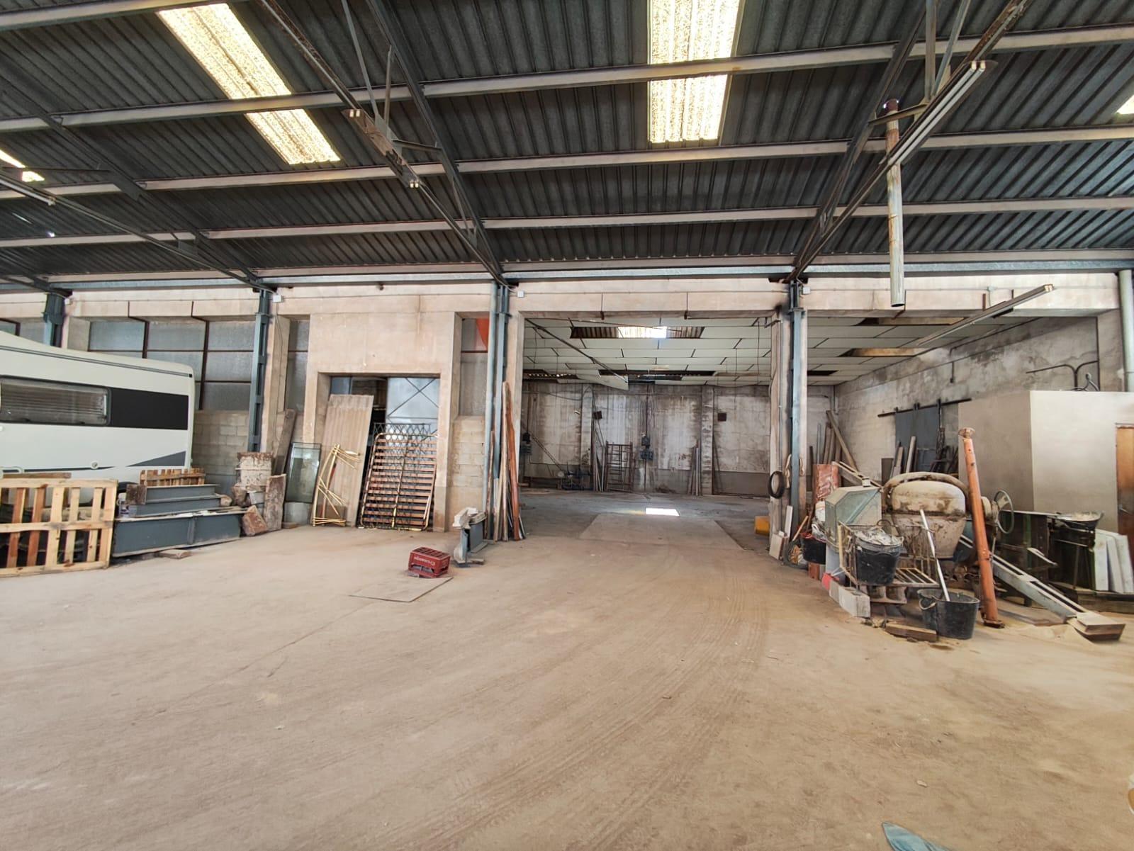 INDUSTRIAL WAREHOUSE IN ASPE BARRIO CENTRO