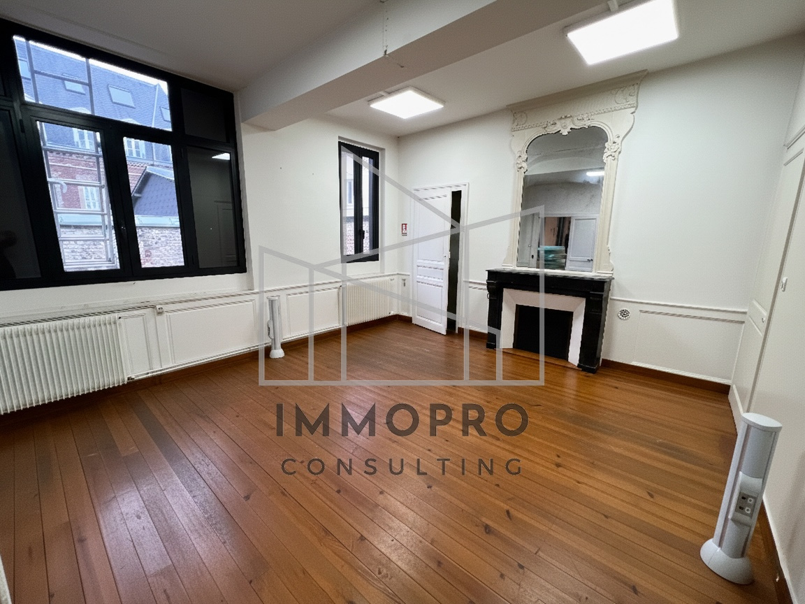 FOR SALE / OFFICES 80 M2 + 40 M2 STORAGE IN SS ROOM / ROUEN CITY CENTER - TRAIN STATION