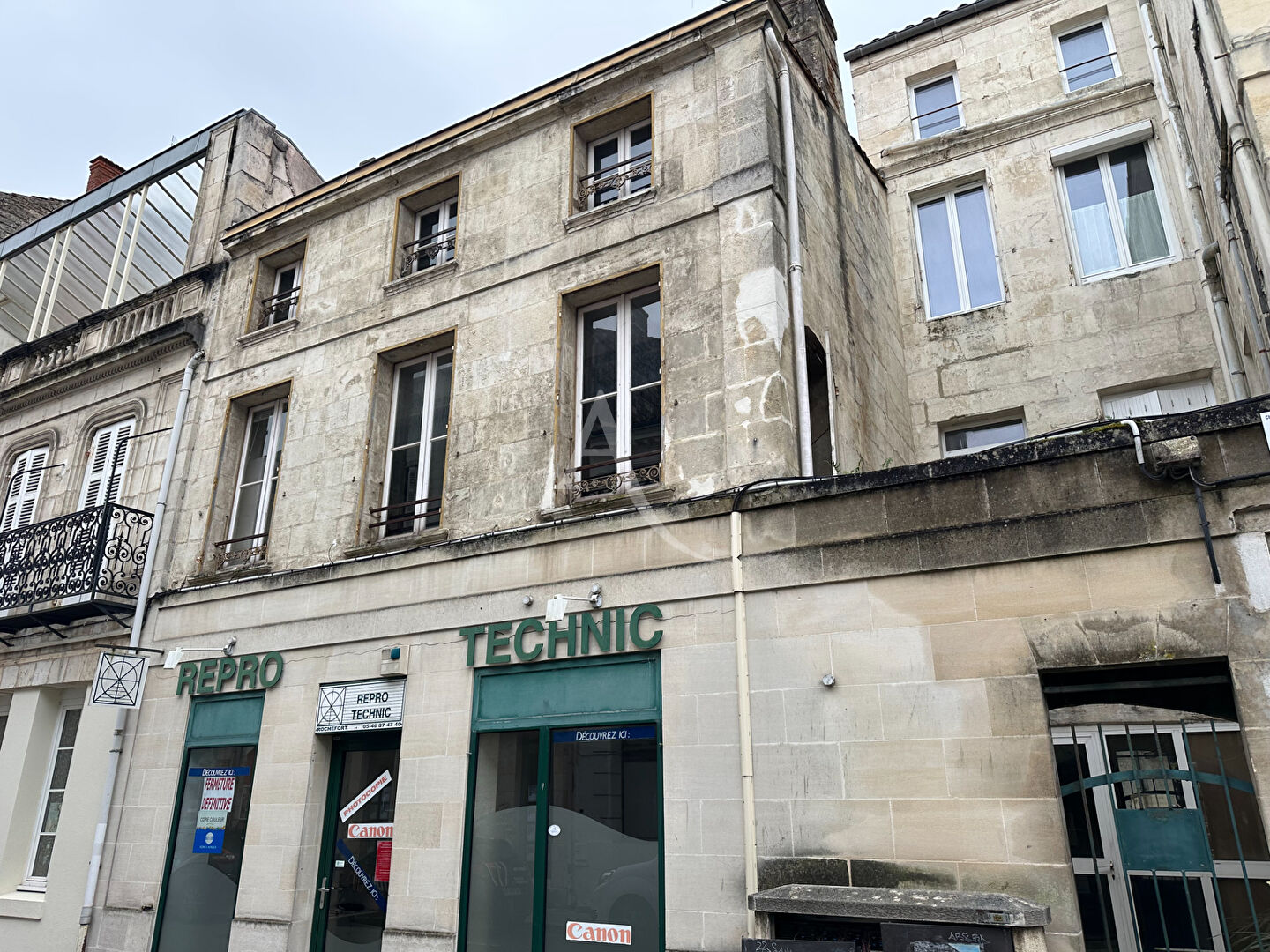 Commercial for sale in Rochefort, France