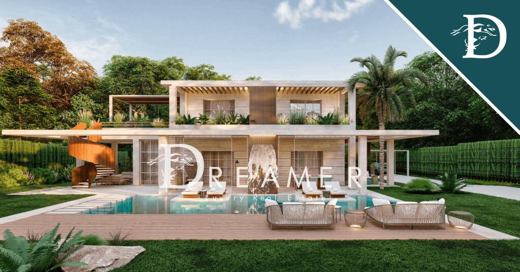 6 bedroom villa for sale in Tuscany, Lucca, Forte Dei Marmi, Italy [Anonymoused]