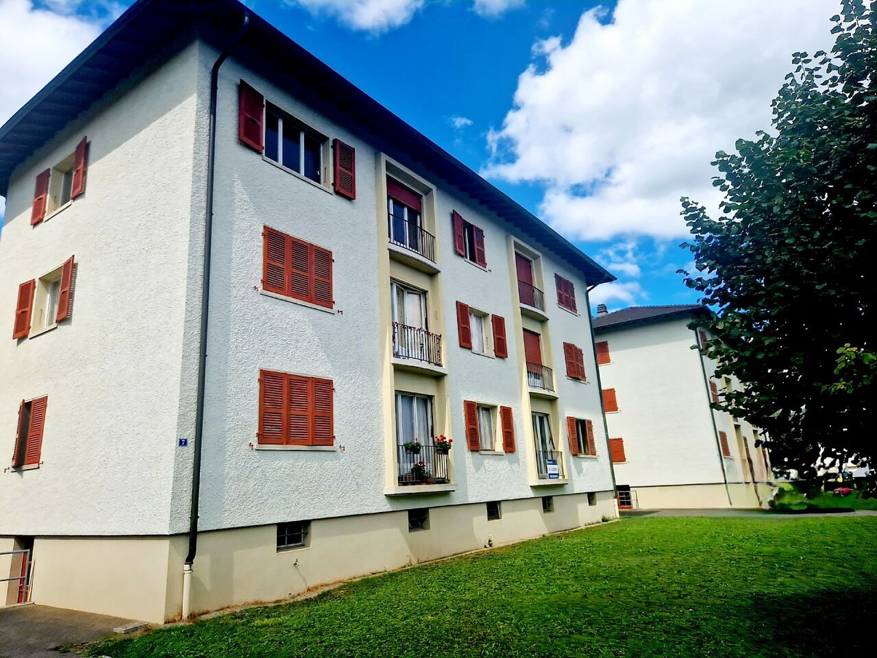 In Porrentruy investment property with 6 apartments for sale