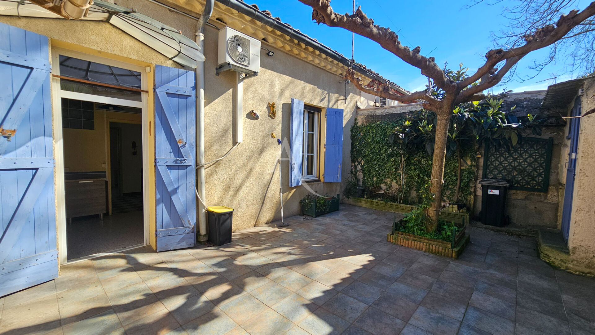 Condo for sale in Nîmes, France