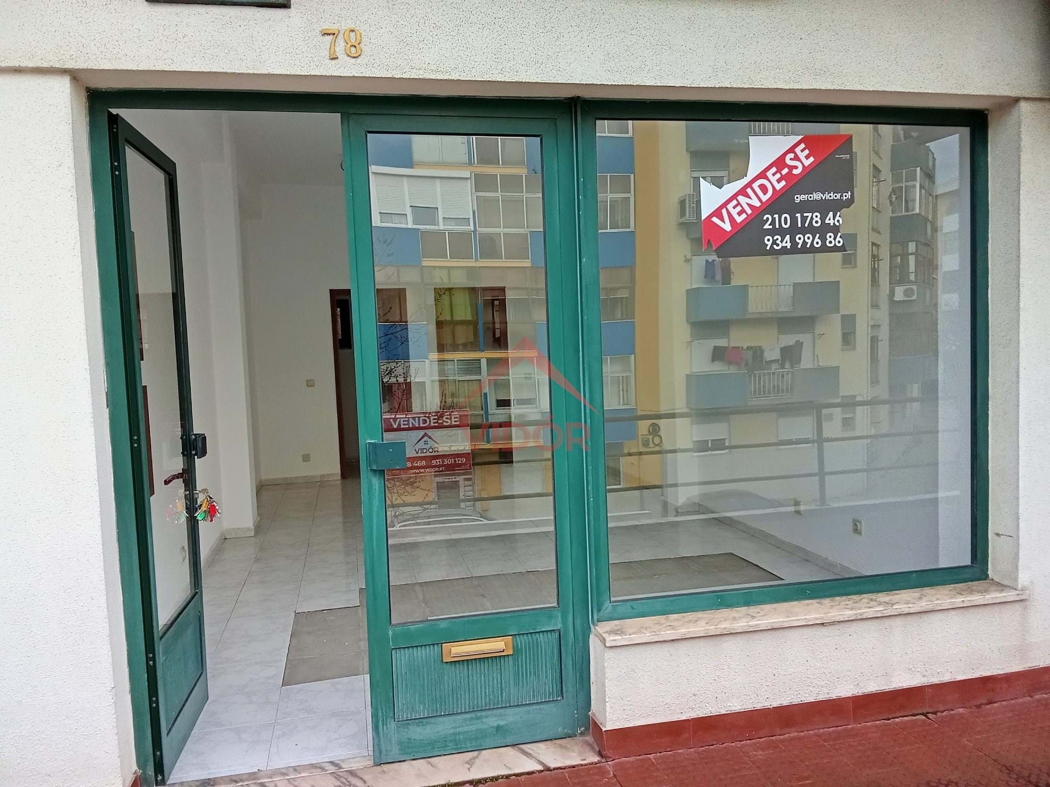 Shop in the market in the south of Baixa da Banheira