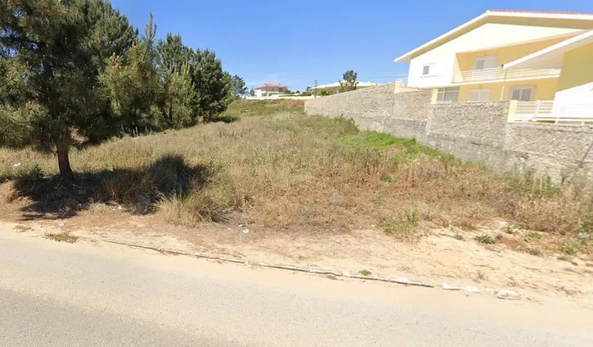 Prime Building Land in Fernão Ferro, Seixal 1345m2 - 279,000€
