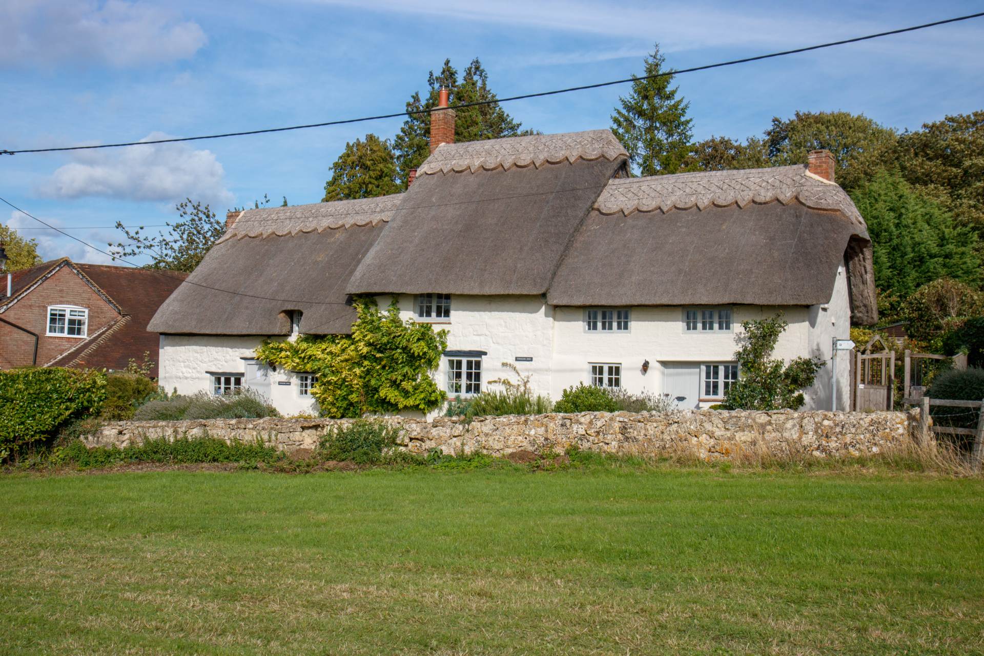 Cottage: for sale in Oving Aylesbury