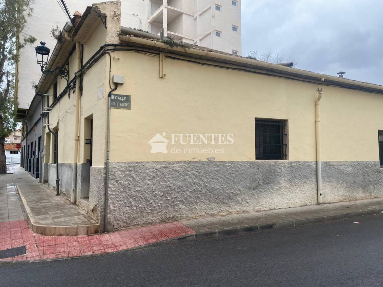 Sale of Premises With Change of Use Possibility in Elda