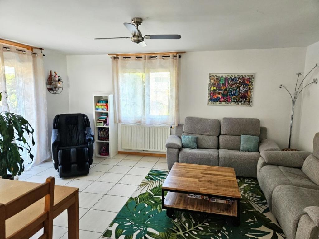 6.5-room villa with 2.5-room apartment