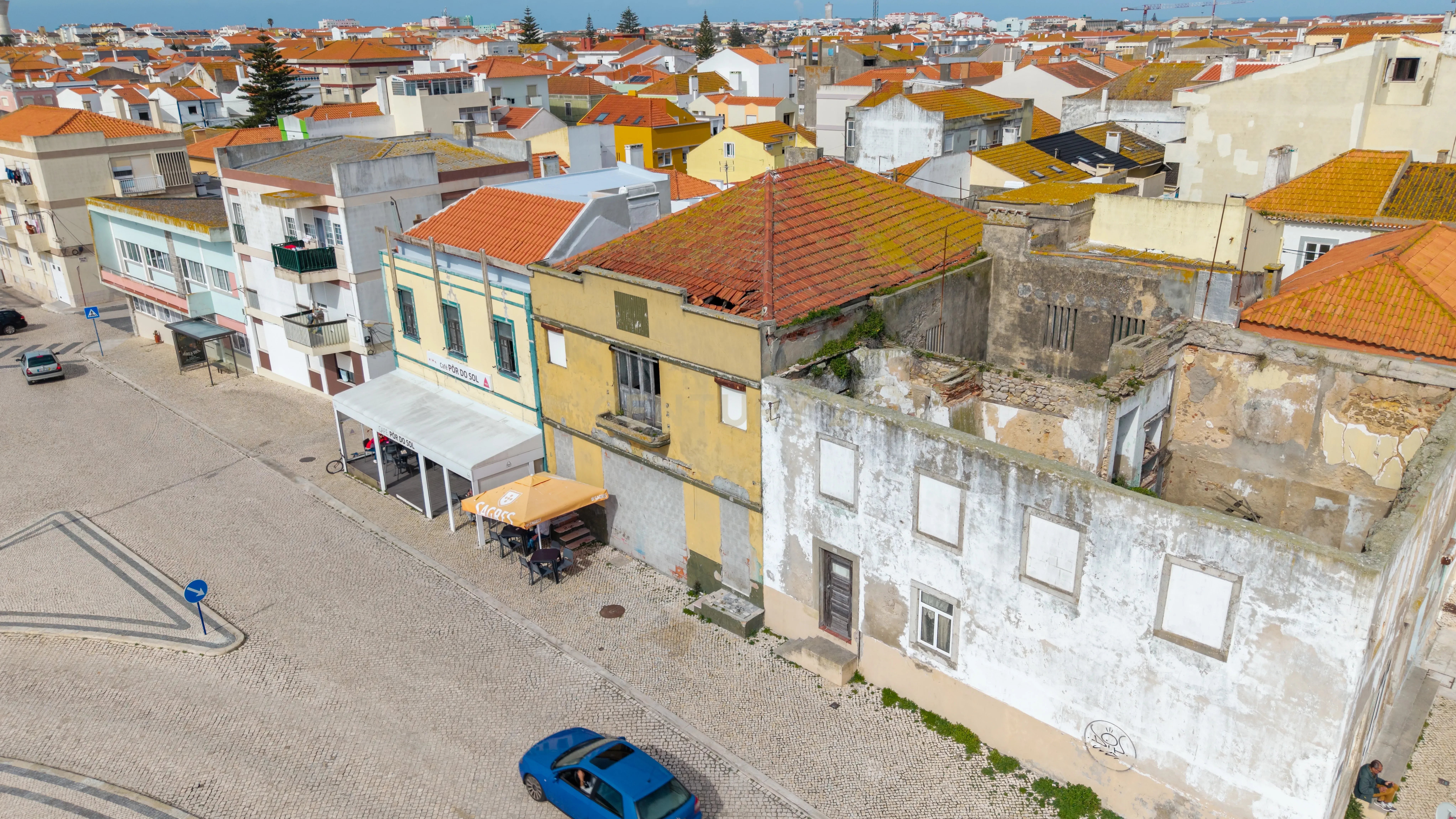 Building for renovation - Forte Peniche - 1st Line (3 Lots)