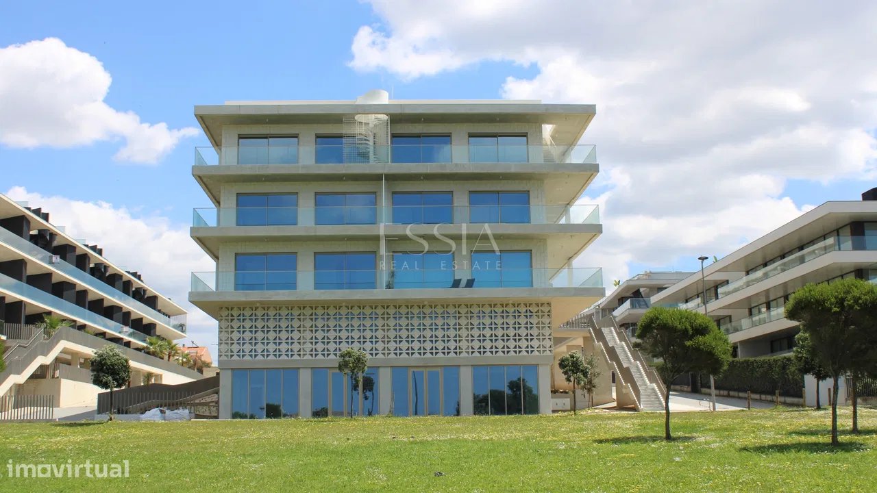 Commercial for sale, Porto (Canidelo, Portugal)