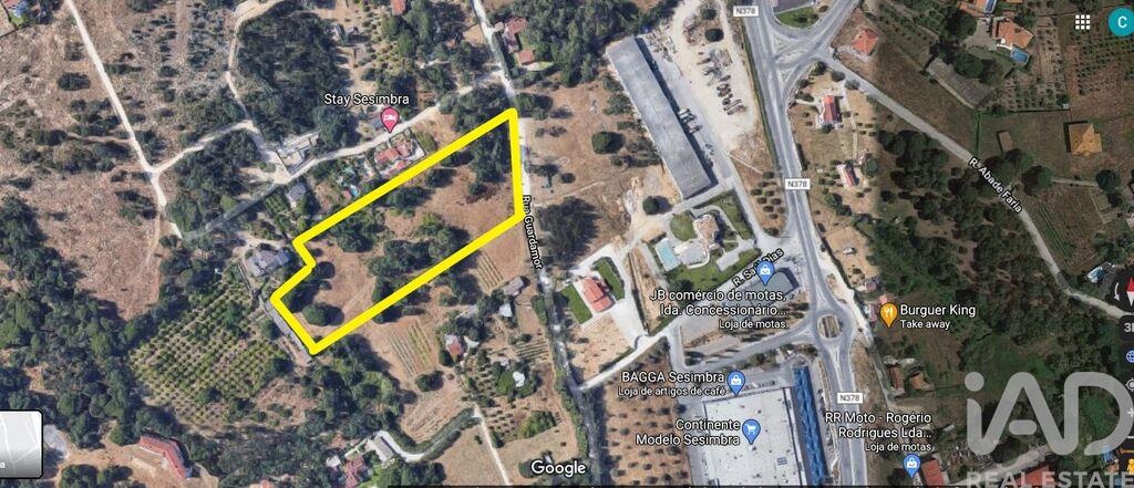 Land in Sesimbra (Castelo) of 16775,00 m²