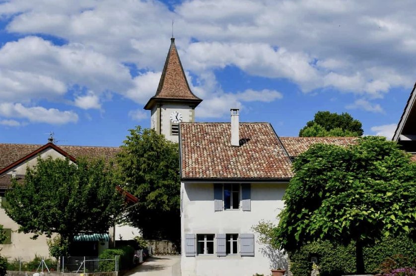 REGION SATIGNY 2 LOTS IN PPE TO FINISH RENOVATING PERMIT IN FORCE