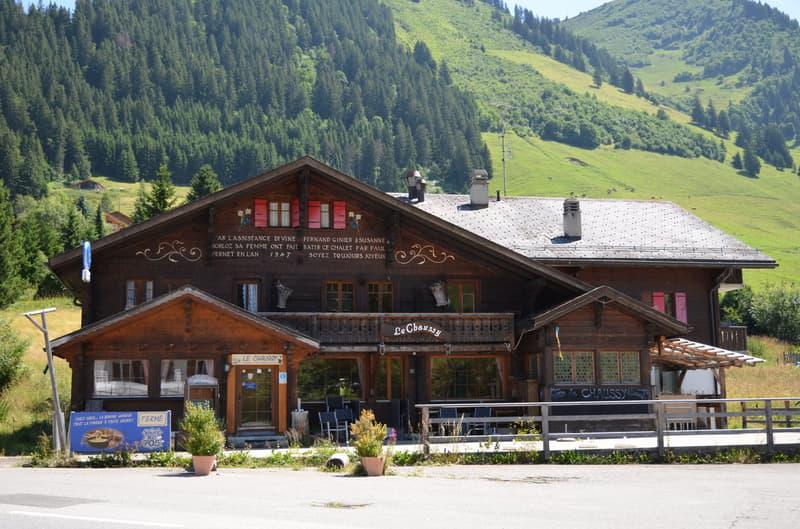 Hotel-Restaurant with character at the Col des Mosses