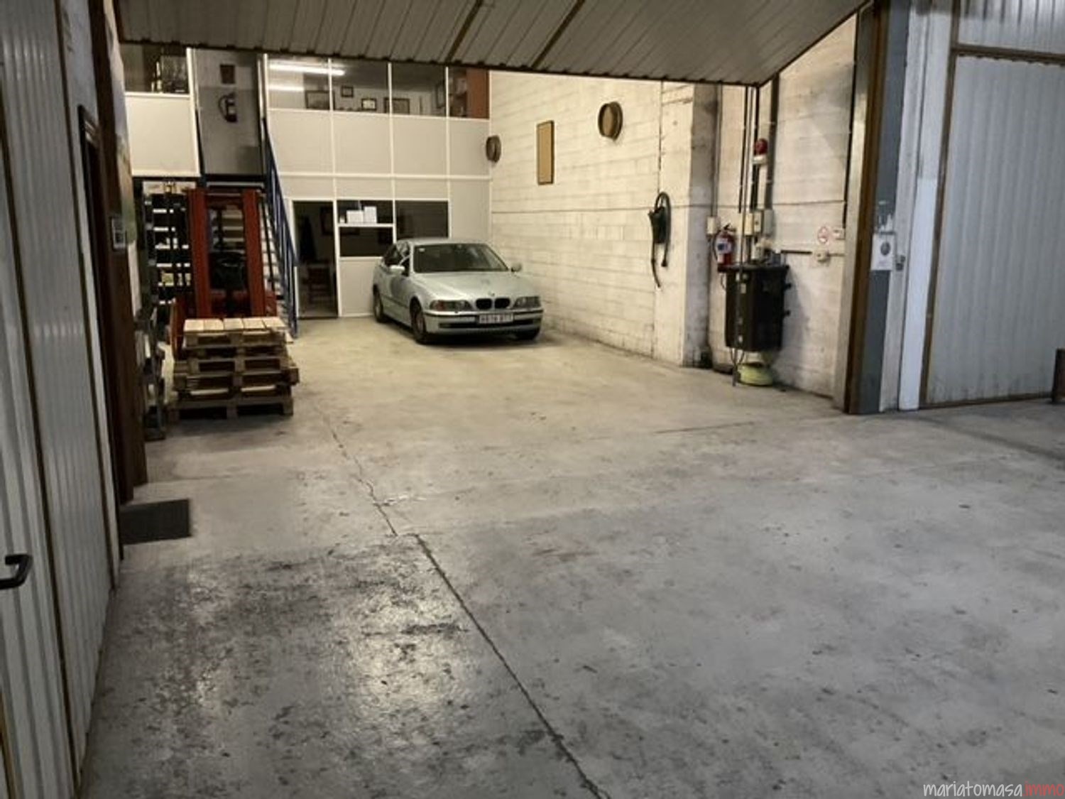 Spacious 375 m² Warehouse in Saga Industrial Building – Etxebarri (Bizkaia)