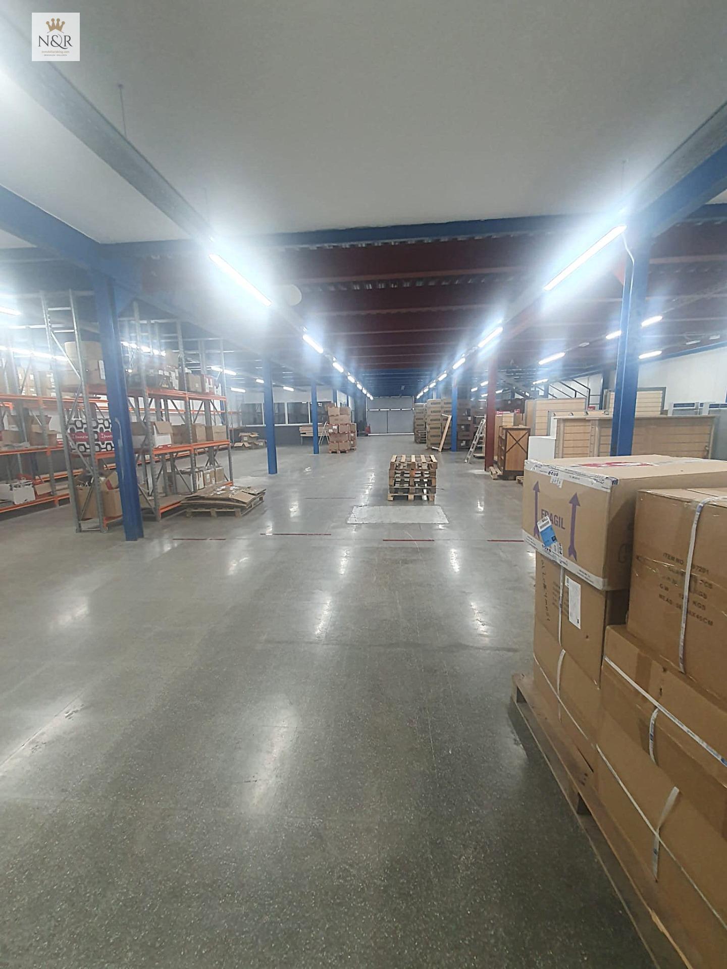 1,400 M2 INDUSTRIAL WAREHOUSE IN THE INCA INDUSTRIAL ESTATE