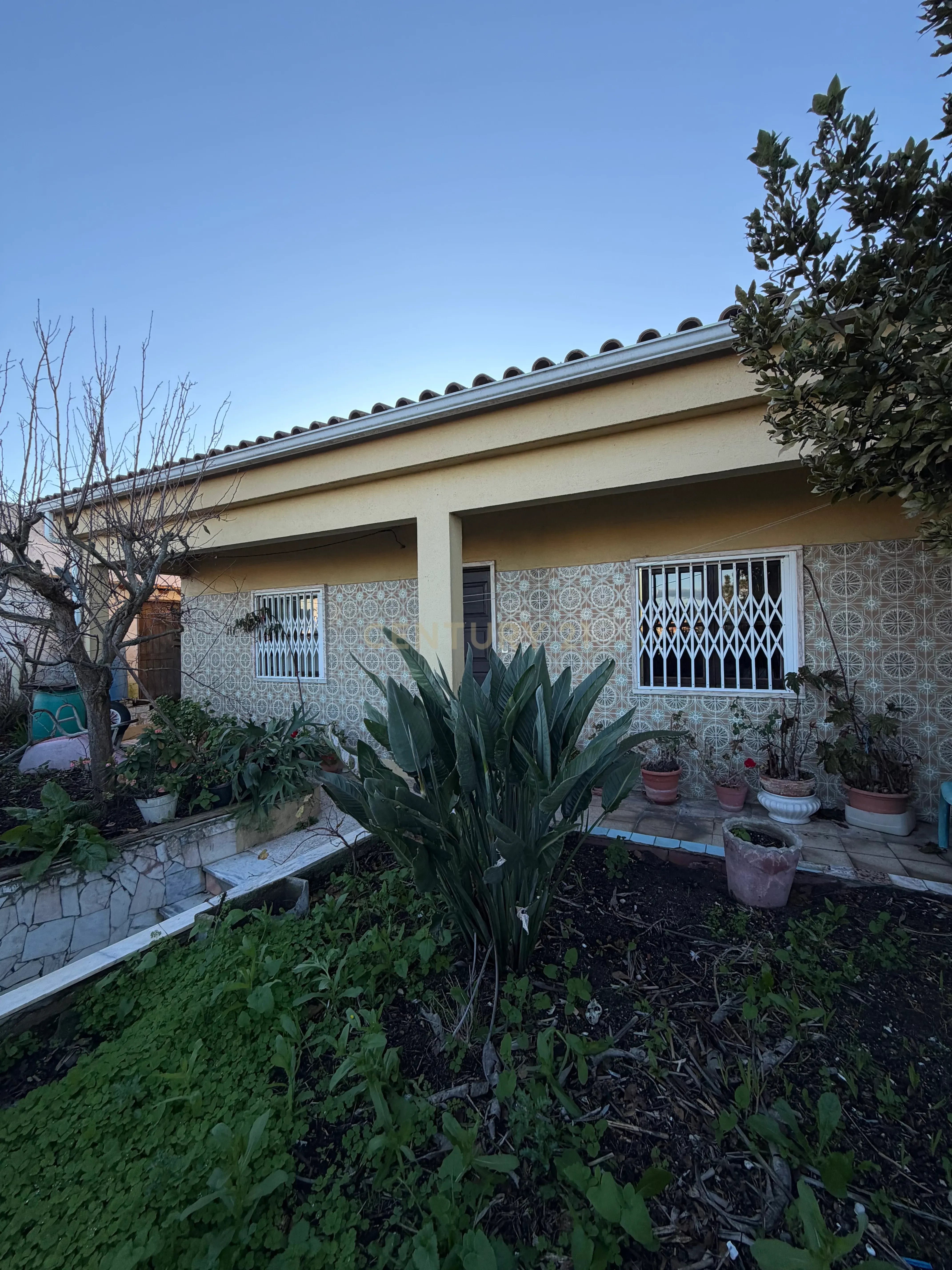 Single-story 3-bedroom house - Foros de Amora