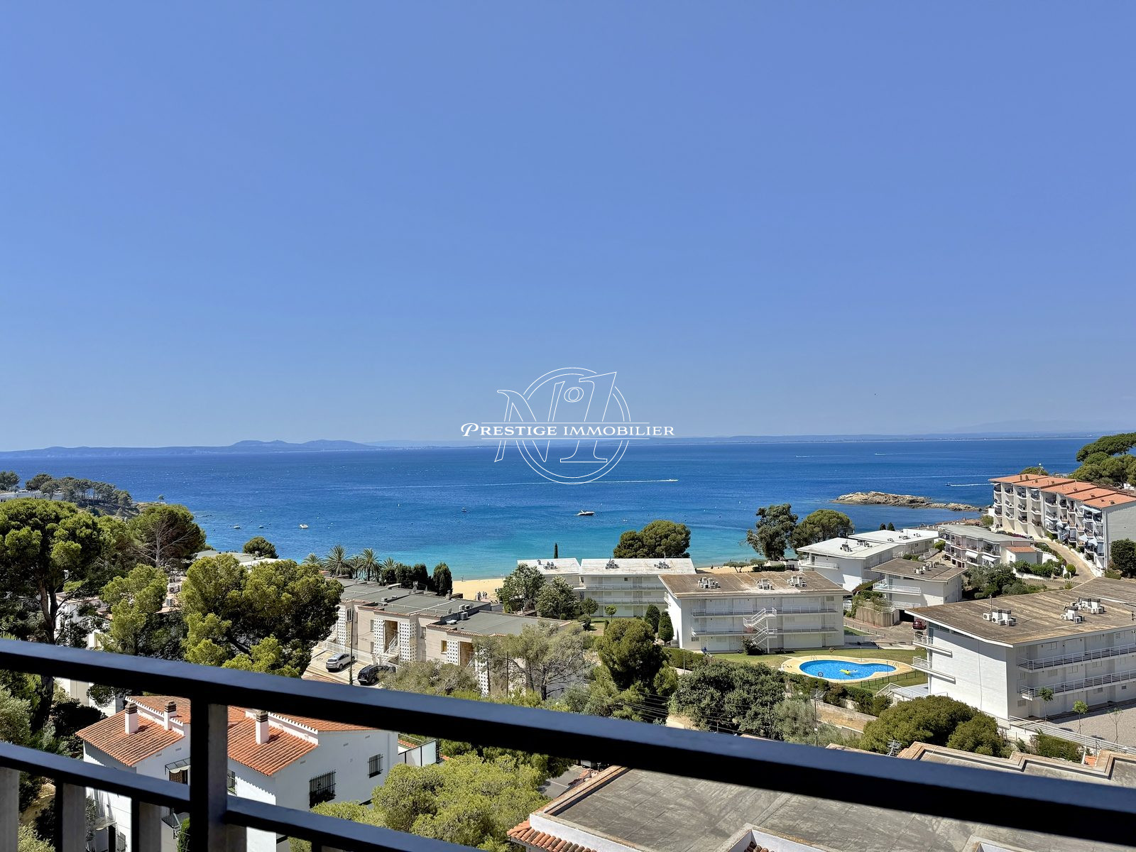 Condo for sale in Roses, Spain