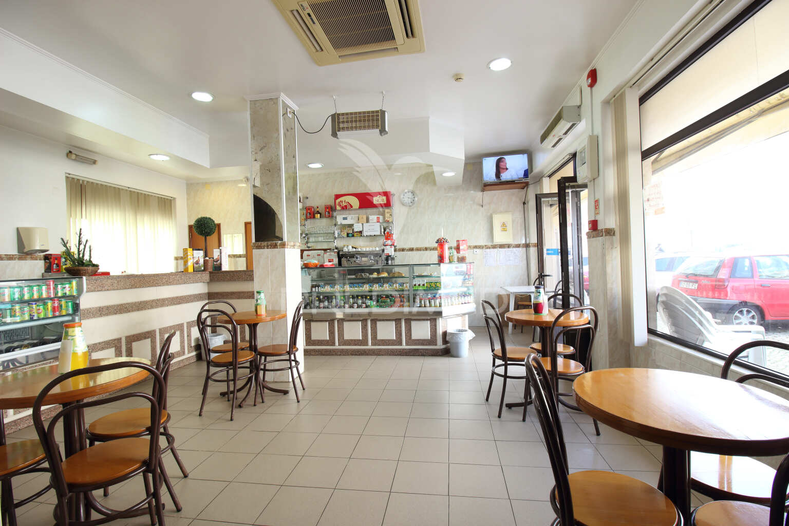 Shops/Restaurants in Almada