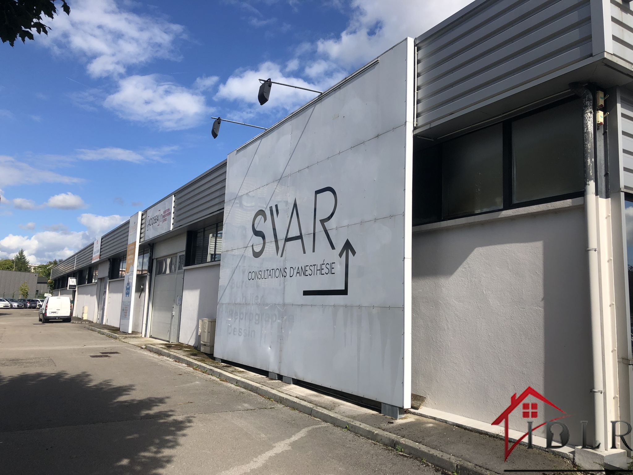 For sale Besançon, Tilleroyes area business premises of 690 m2