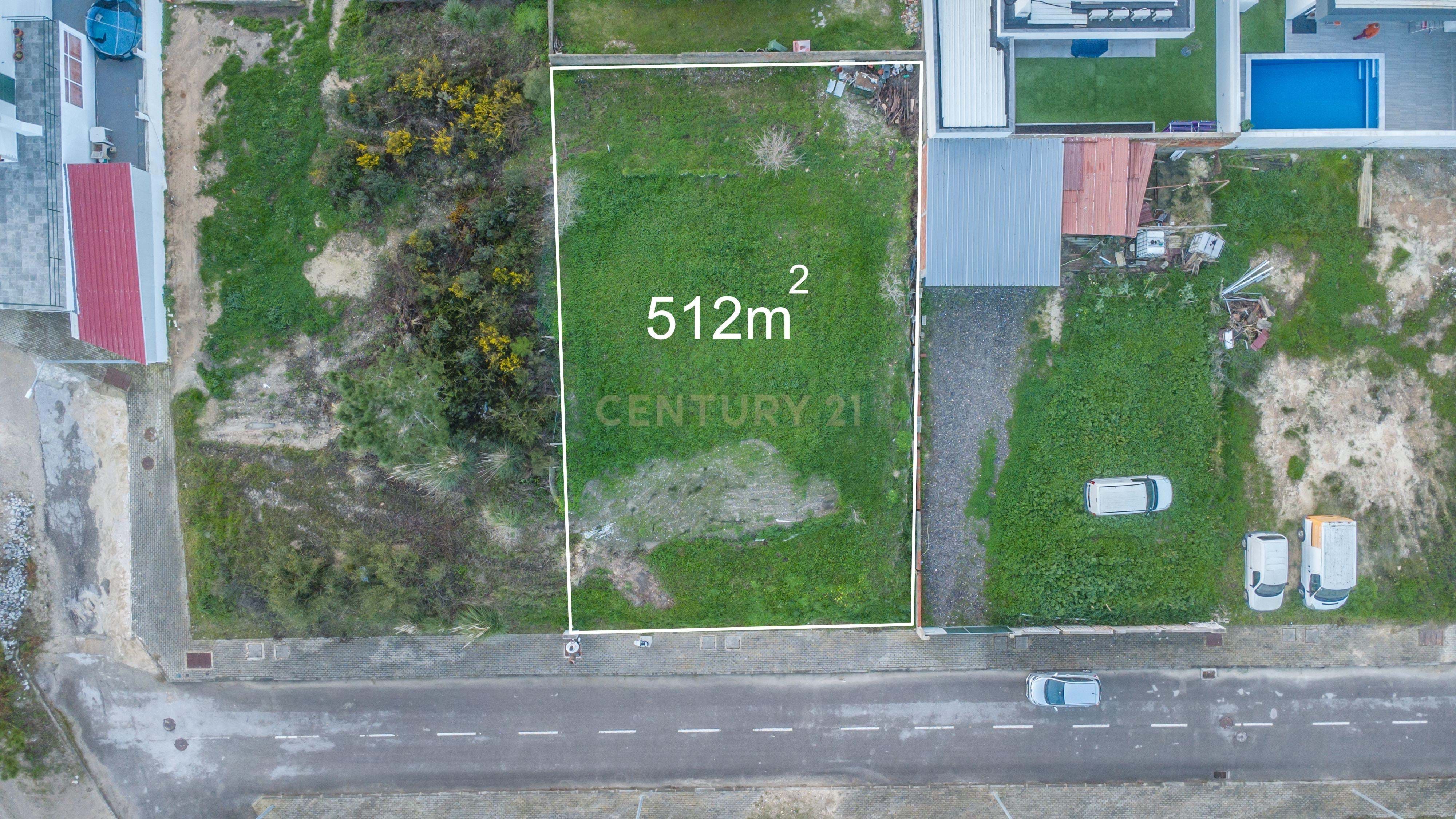 Urban Land 512 m² in Pinhal Conde da Cunha (Corroios) | Prior Communication
