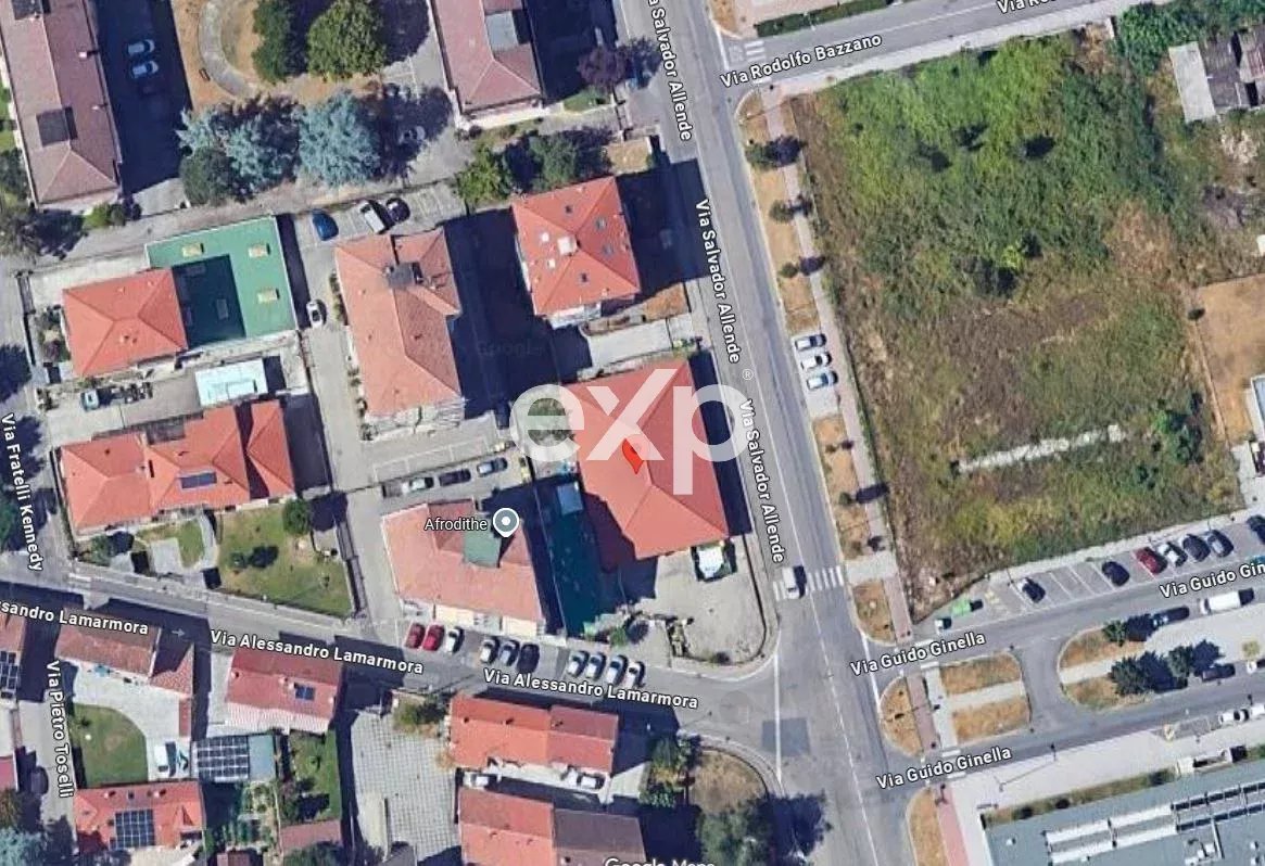 Asti commercial premises about 500 sqm and 400 basement accessible by means