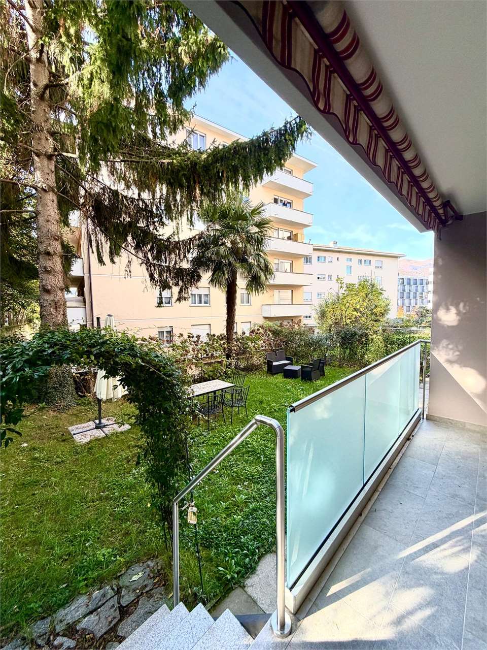 Elegance, comfort and a 150 m² private garden