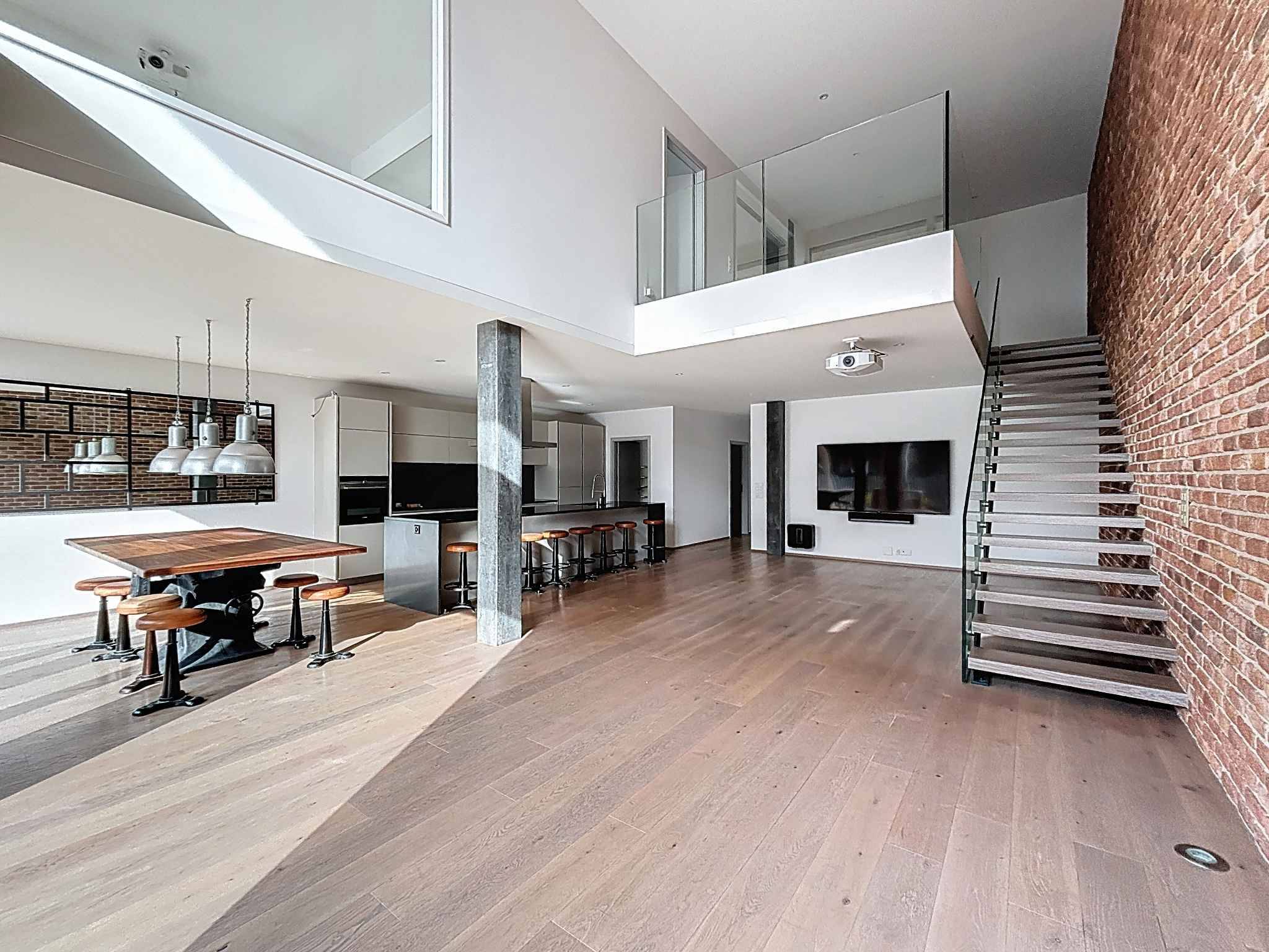 Industrial-style duplex in the city of Neuchâtel