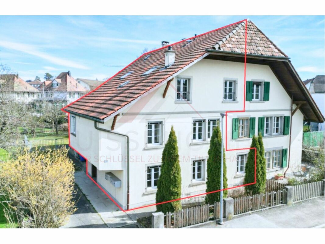 Charming apartment building with 4 residential units and development potential in 3360 Herzogenbuchsee