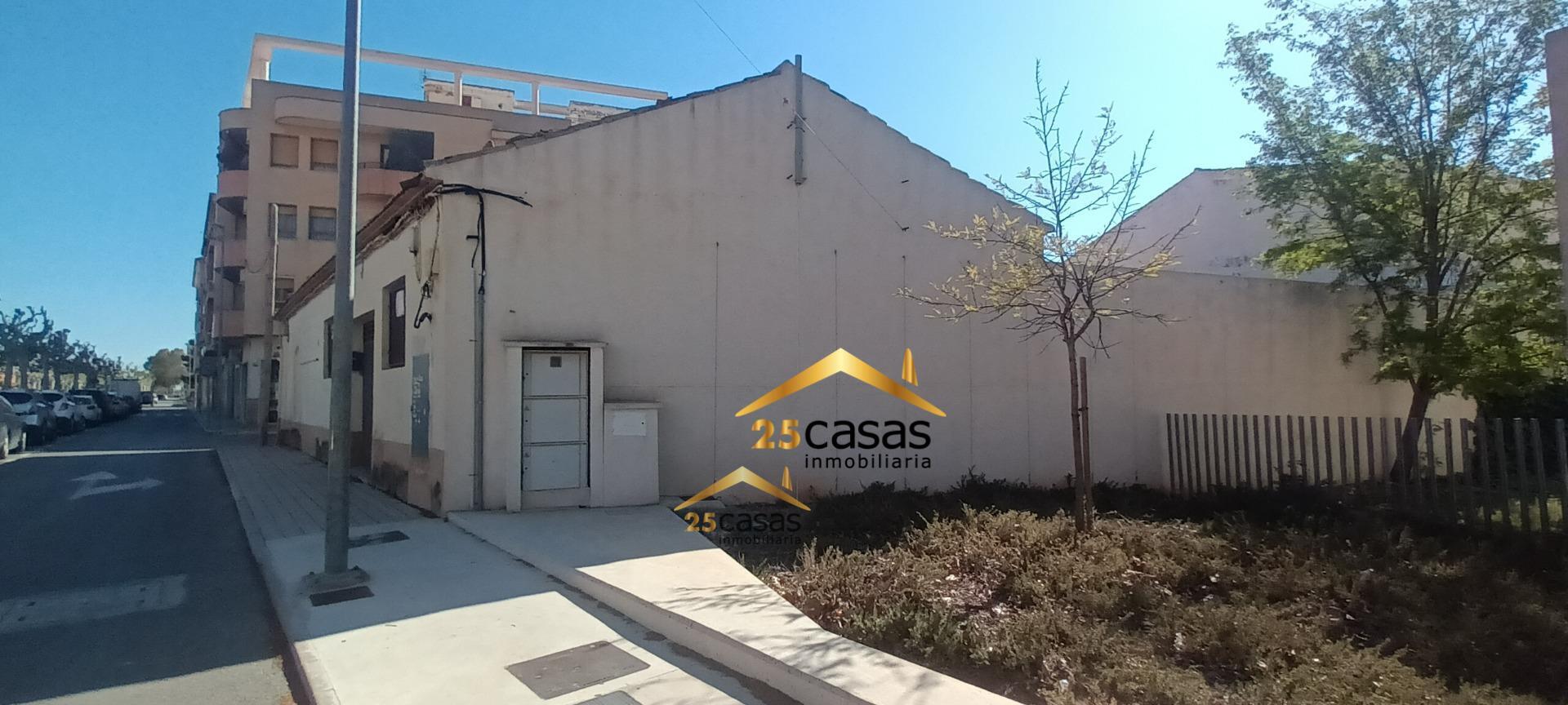 Great investment opportunity in the center of Pinoso!