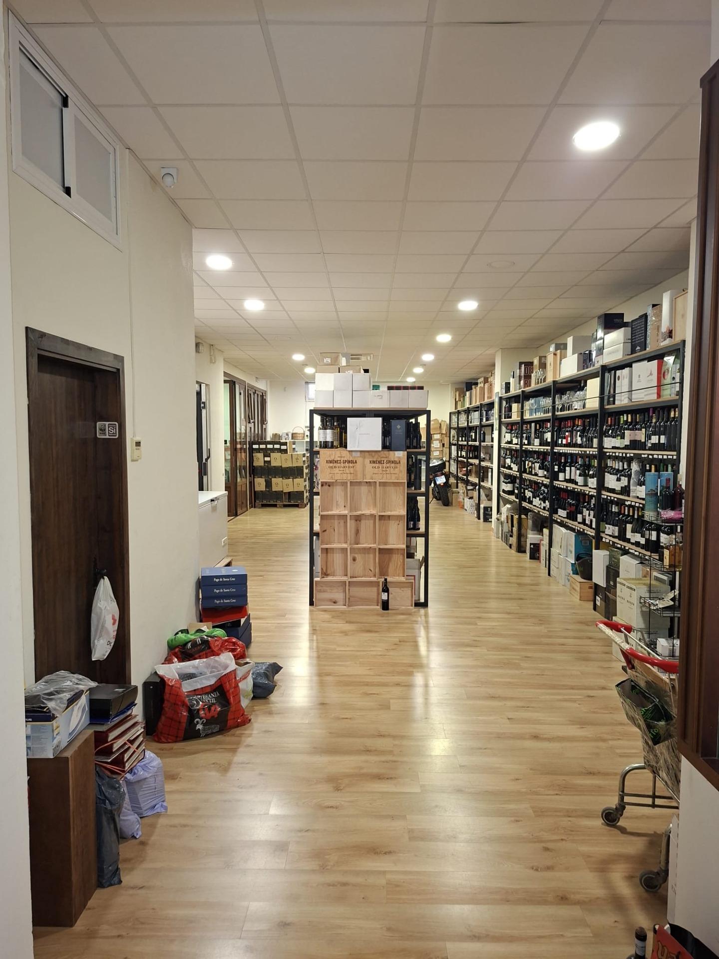 Commercial for sale in Seville, Spain