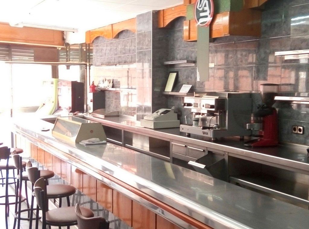 Commercial for sale in Badalona, Spain