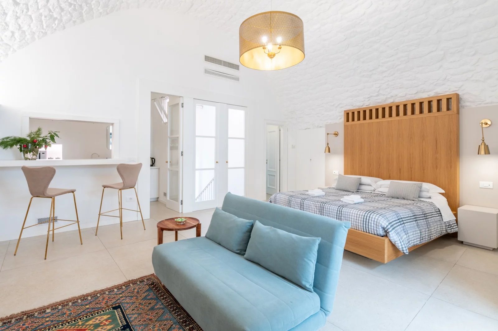 High-end renovated townhouse in Ostuni’s historic centre with roof terraces