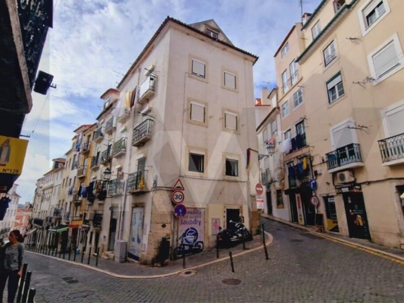 Joint Sale of 2 Buildings in Alfama - Lisbon