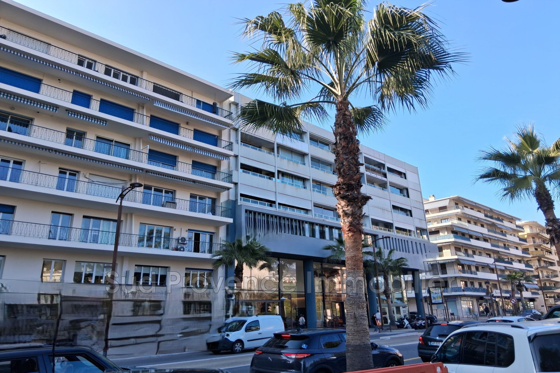 Building for sale in Le Cannet, France