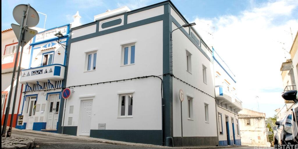 Floor of 3 bedroom villa in Lagoa e Carvoeiro of 122 sq m