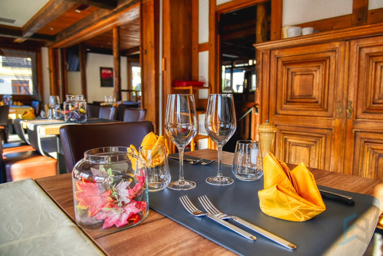 EXCLUSIVE Magnificent restaurant of 218m² in the centre of the village