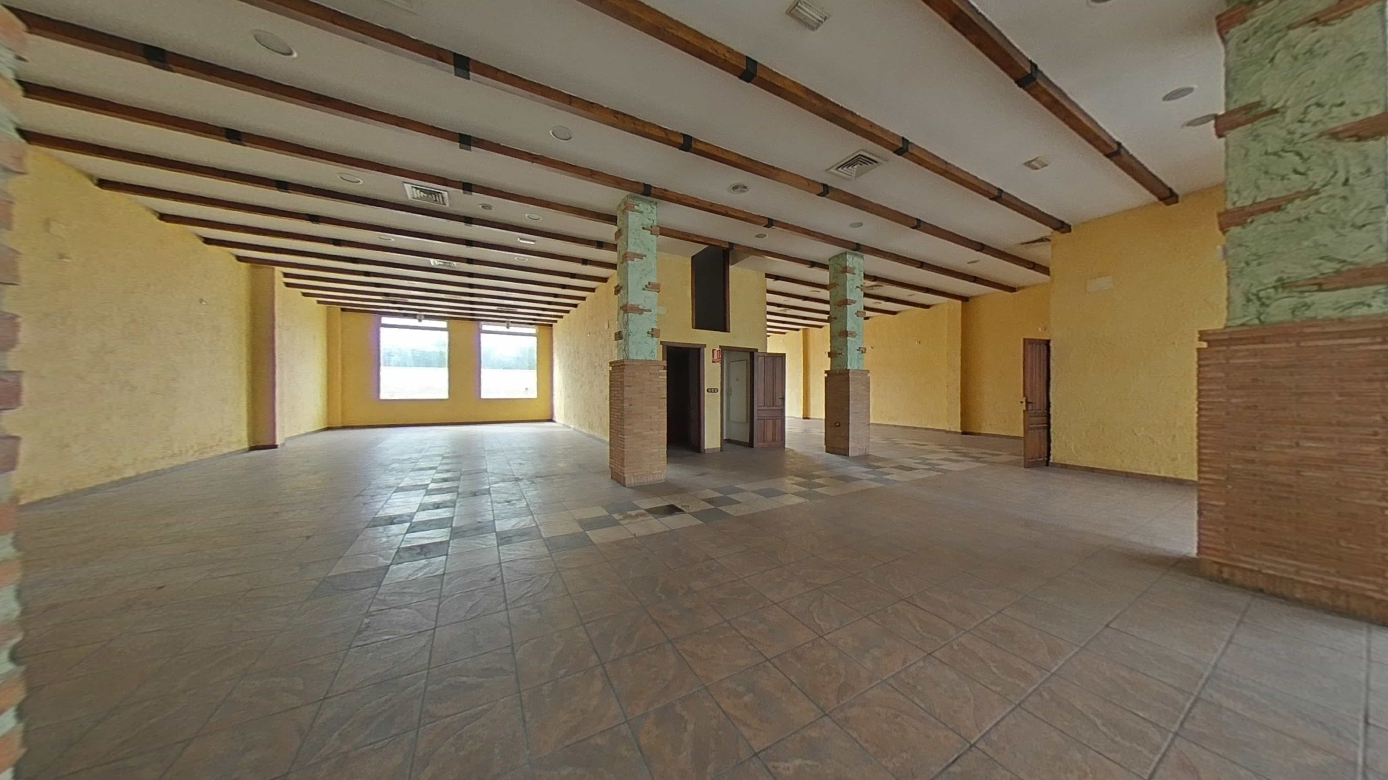 Prime Commercial Space in La Romana, Alicante - 1041m²