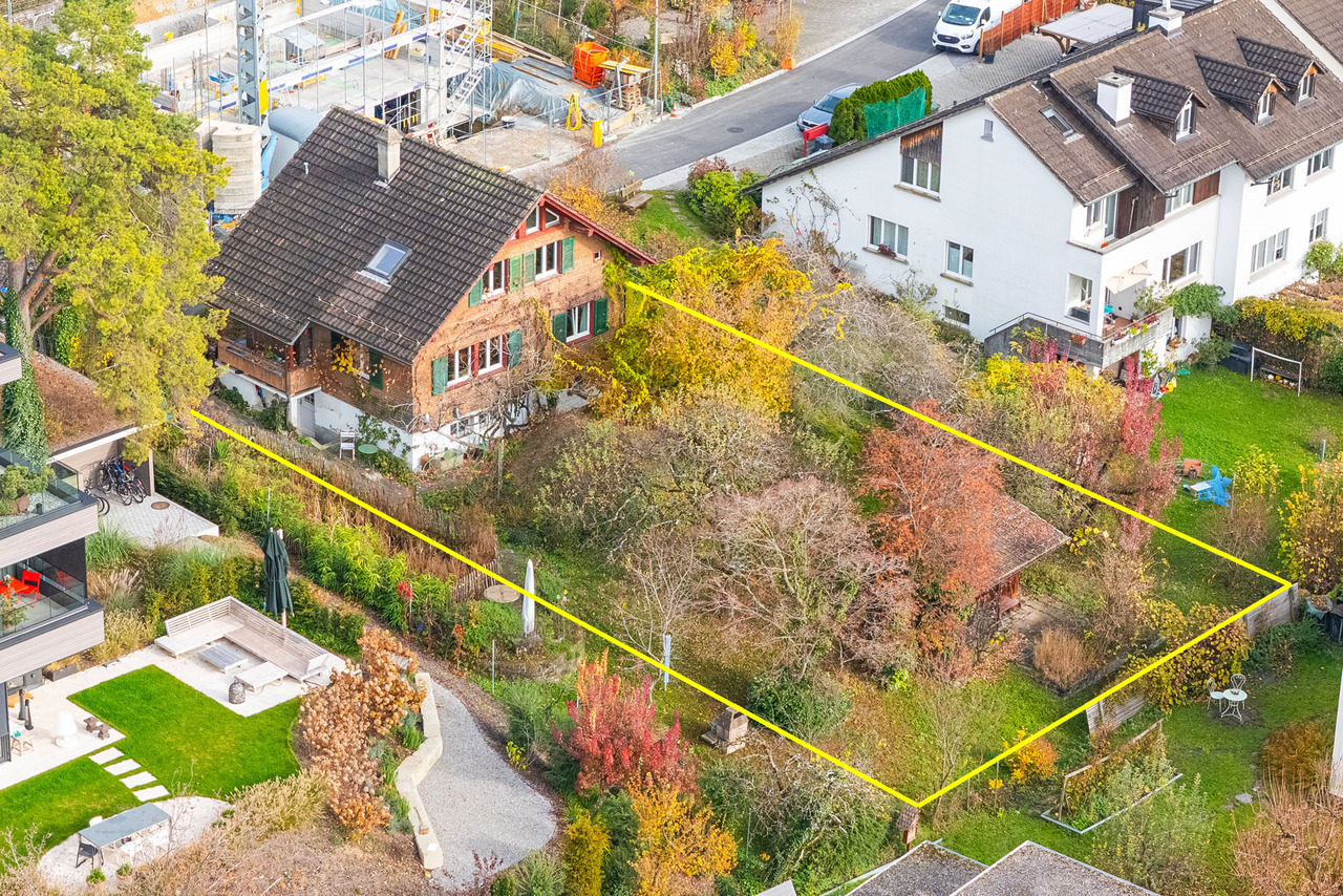 Fantastic panoramic location with development opportunities