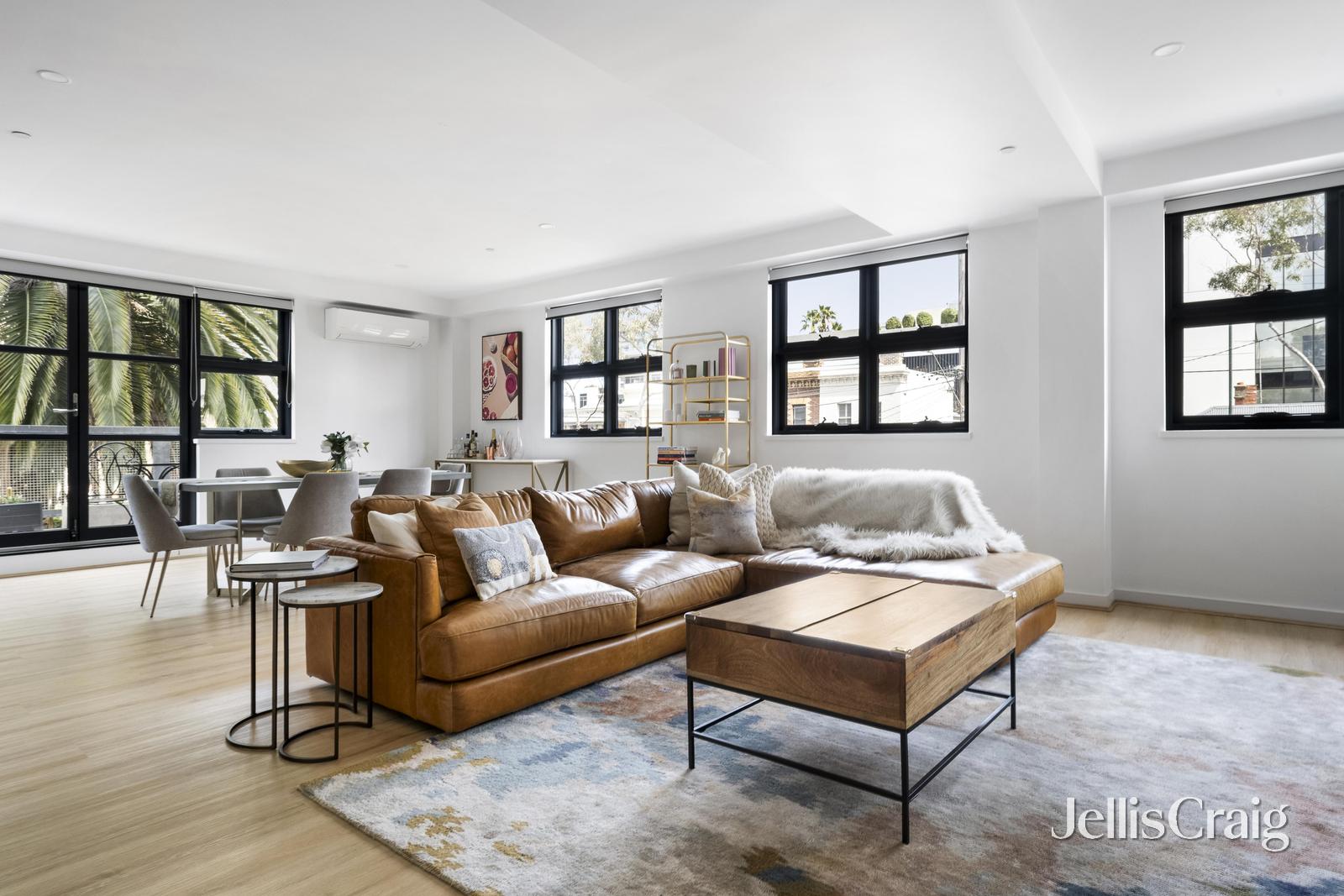 A beachside, city-edge base that lives large