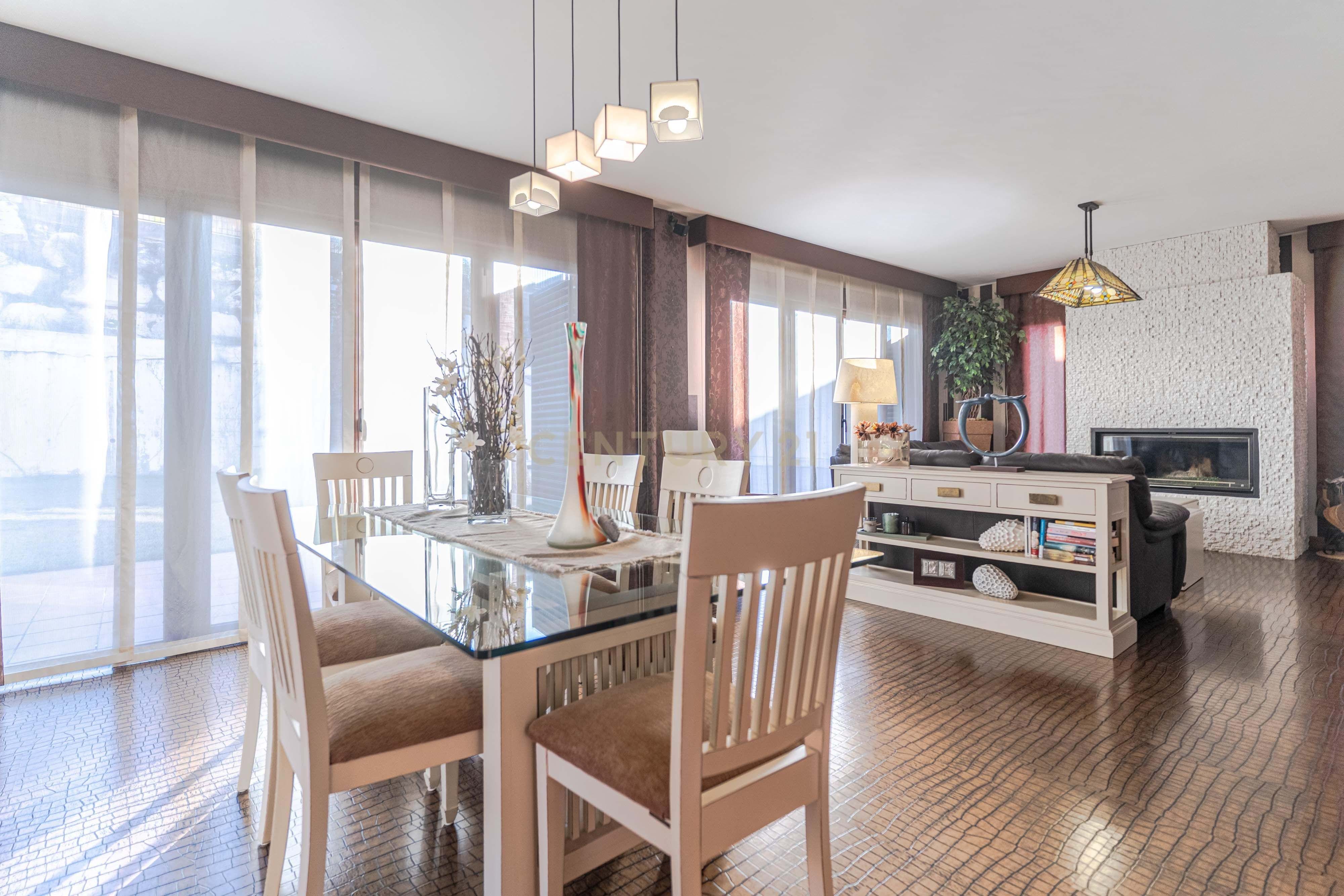 Independent Villa in Altos de la Zubia