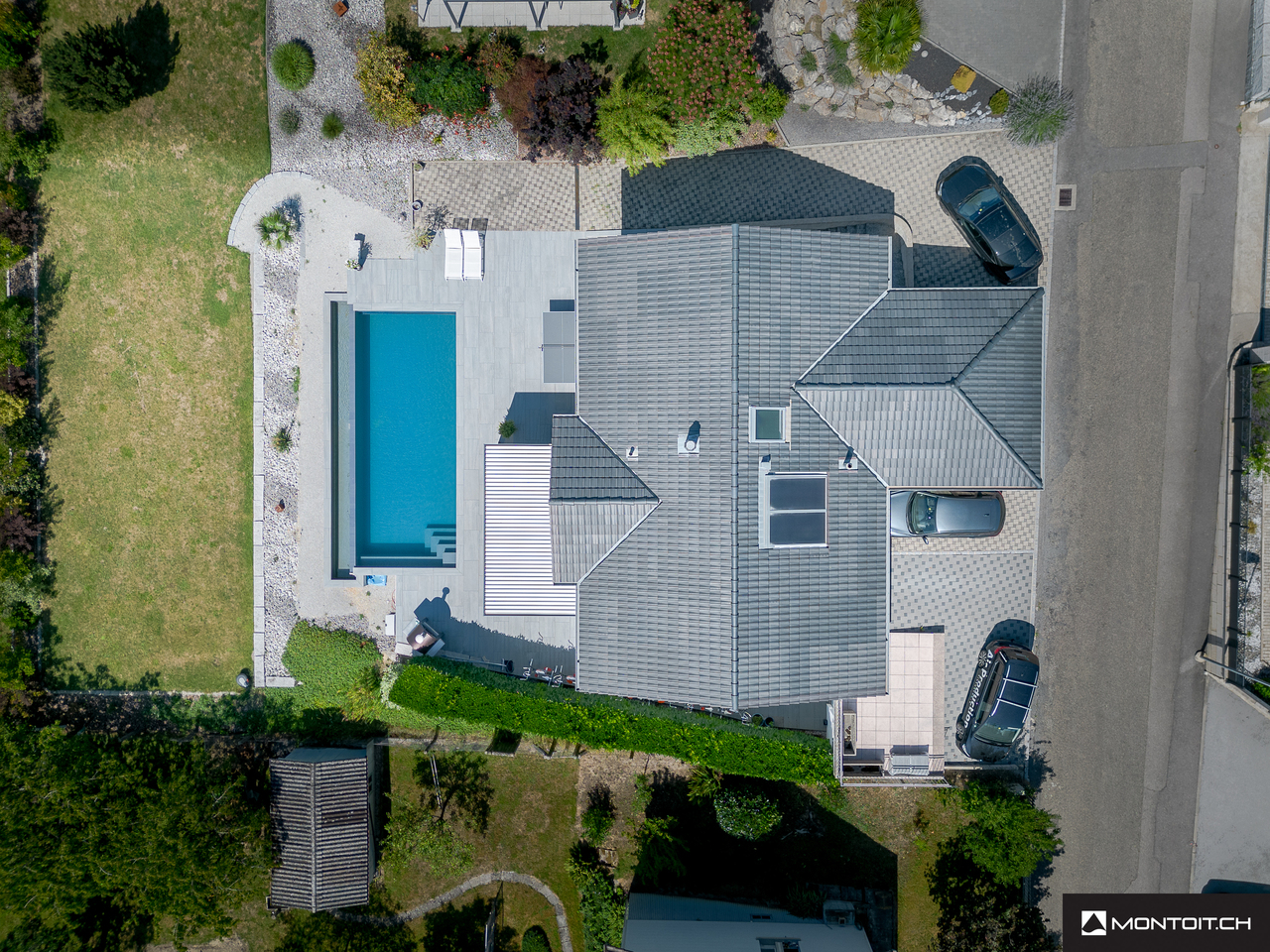 Payerne, for sale, detached, modern villa of 250 m2 with swimming pool